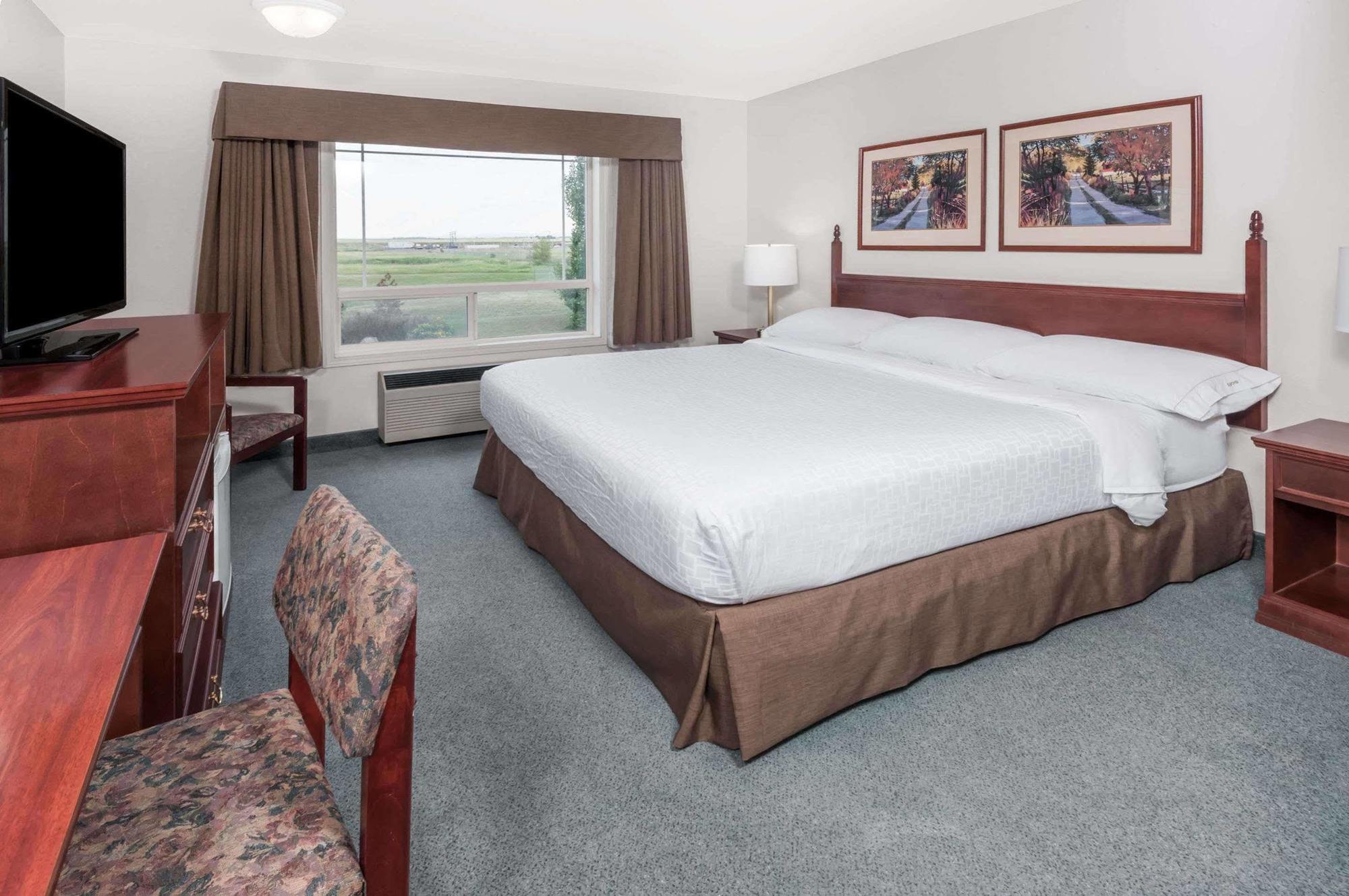 Super 8 By Wyndham High River Ab Exterior foto